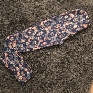 LulaRoe one size leggings